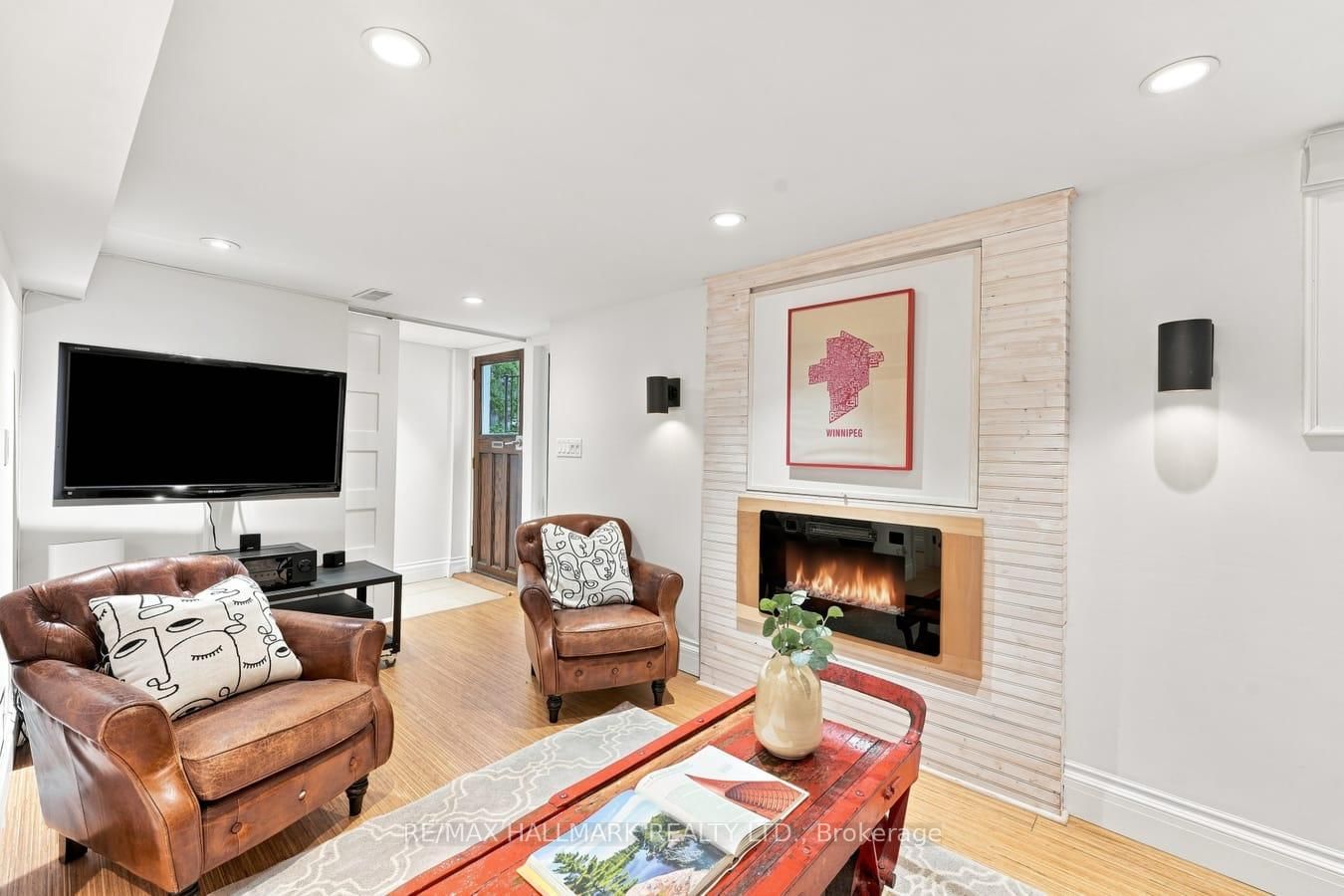 15 Redwood Avenue • Toronto, ON photo 27