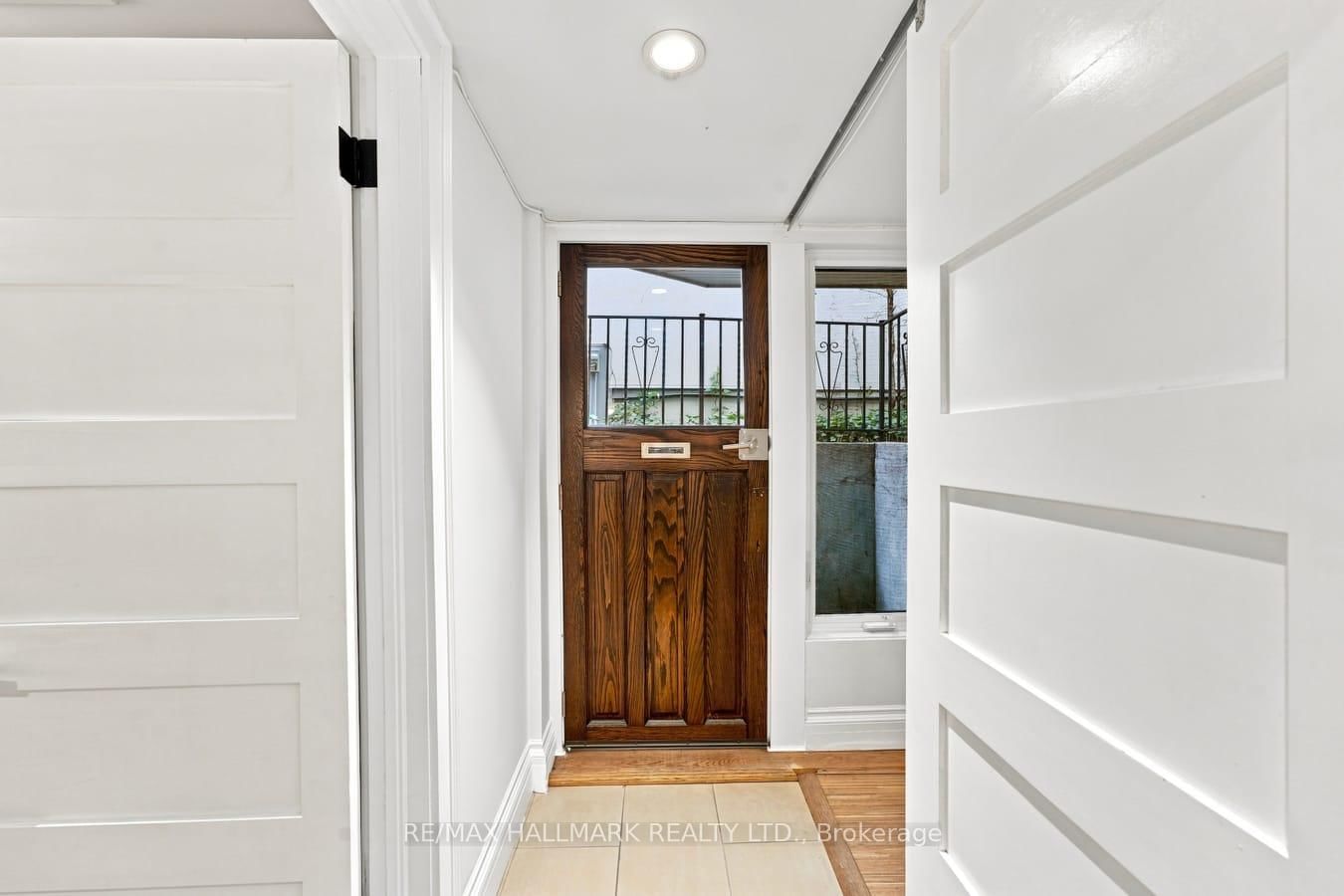 15 Redwood Avenue • Toronto, ON photo 32