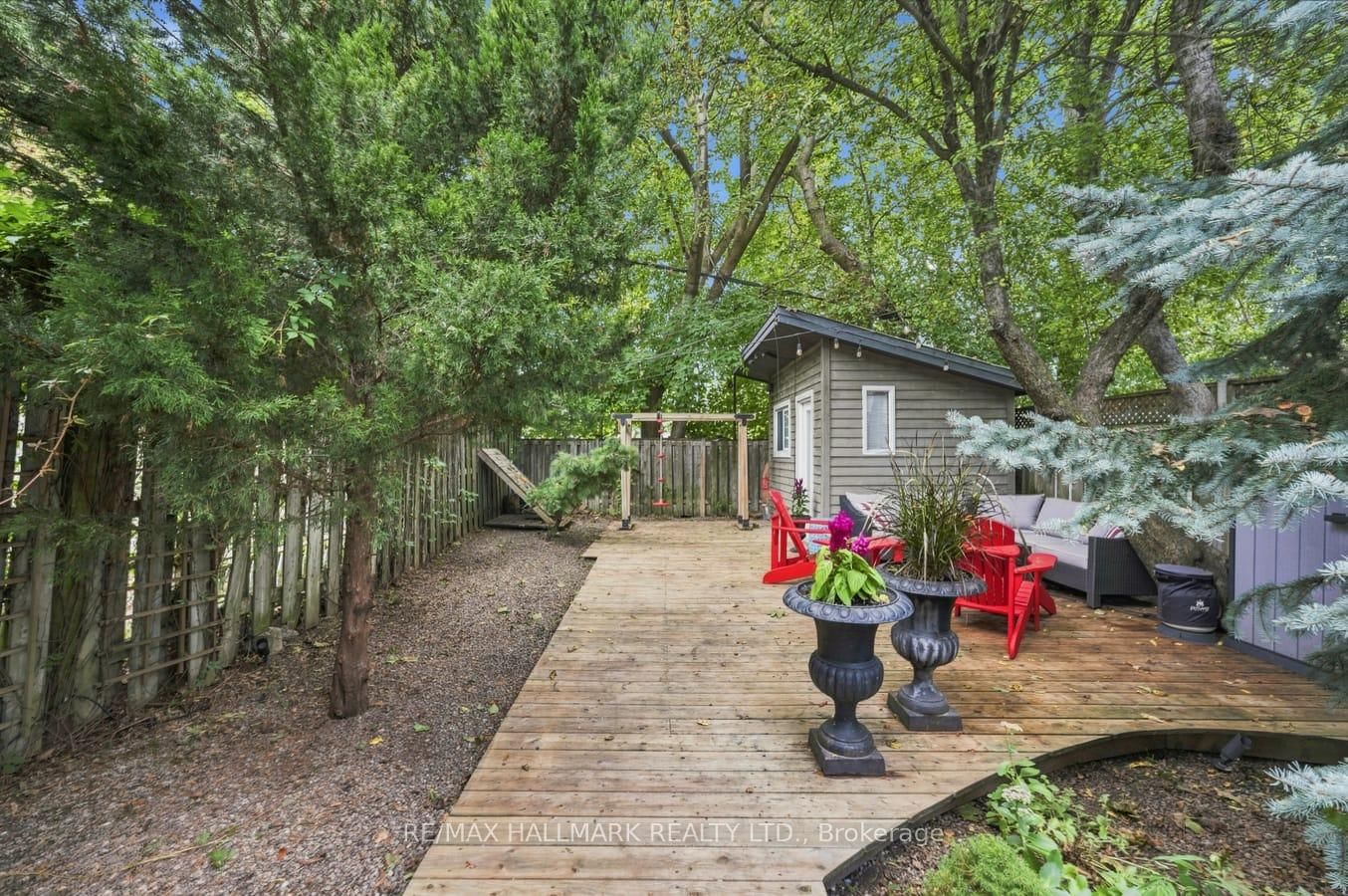 15 Redwood Avenue • Toronto, ON photo 41