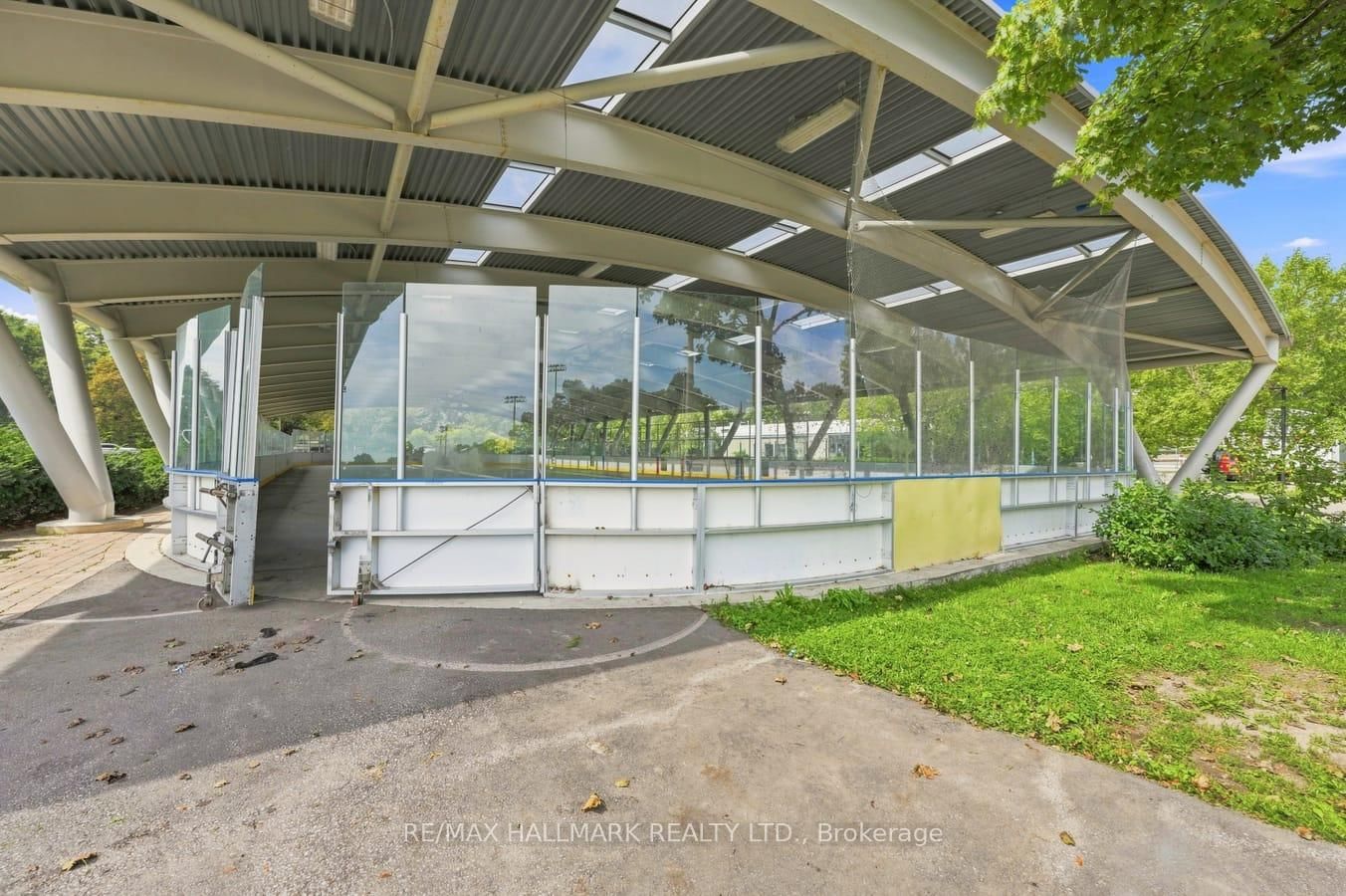 15 Redwood Avenue • Toronto, ON photo 47