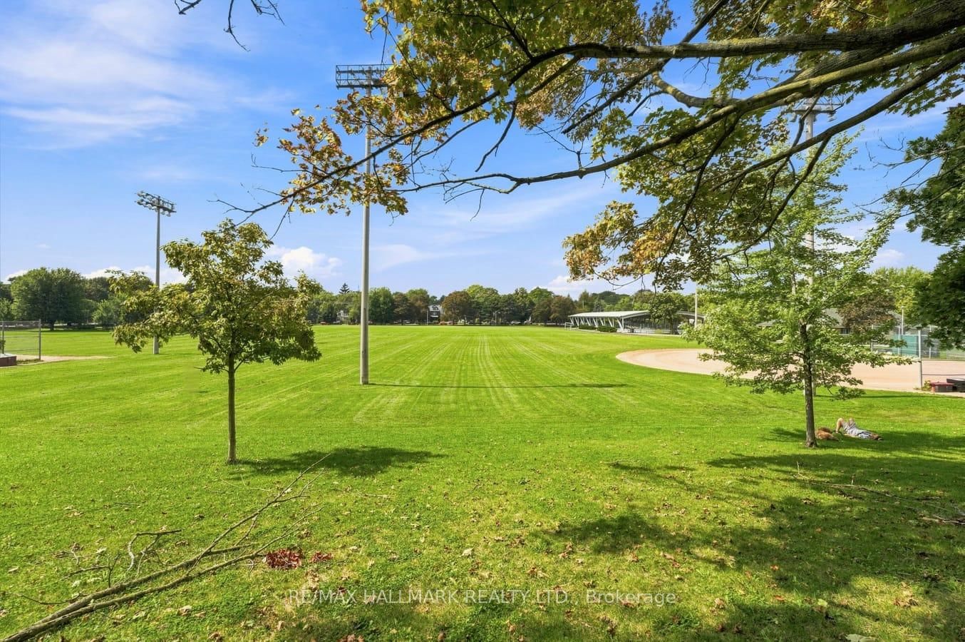 15 Redwood Avenue • Toronto, ON photo 48
