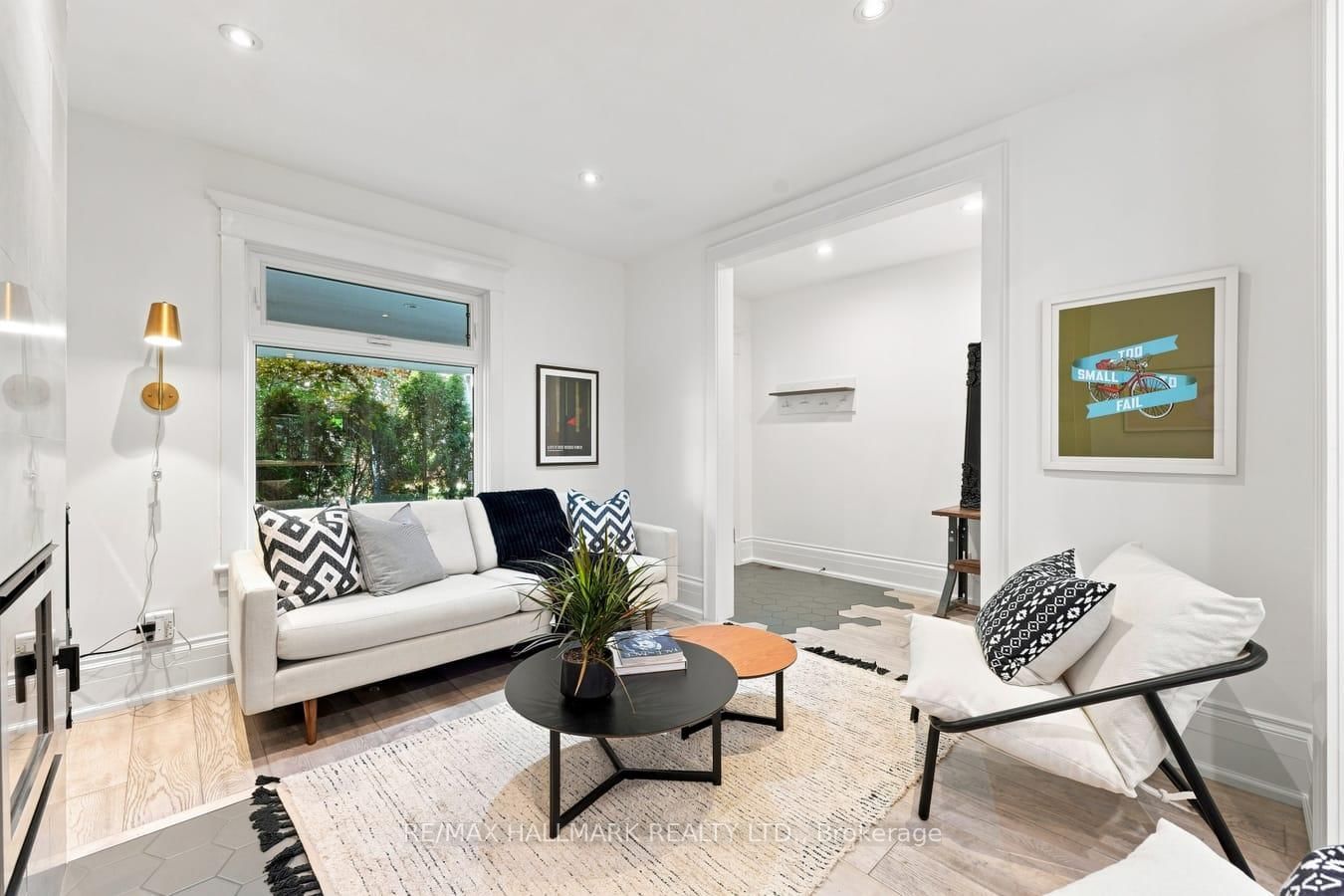 15 Redwood Avenue • Toronto, ON photo 7