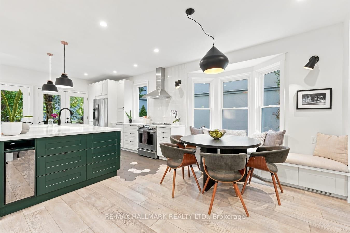 15 Redwood Avenue • Toronto, ON photo 8