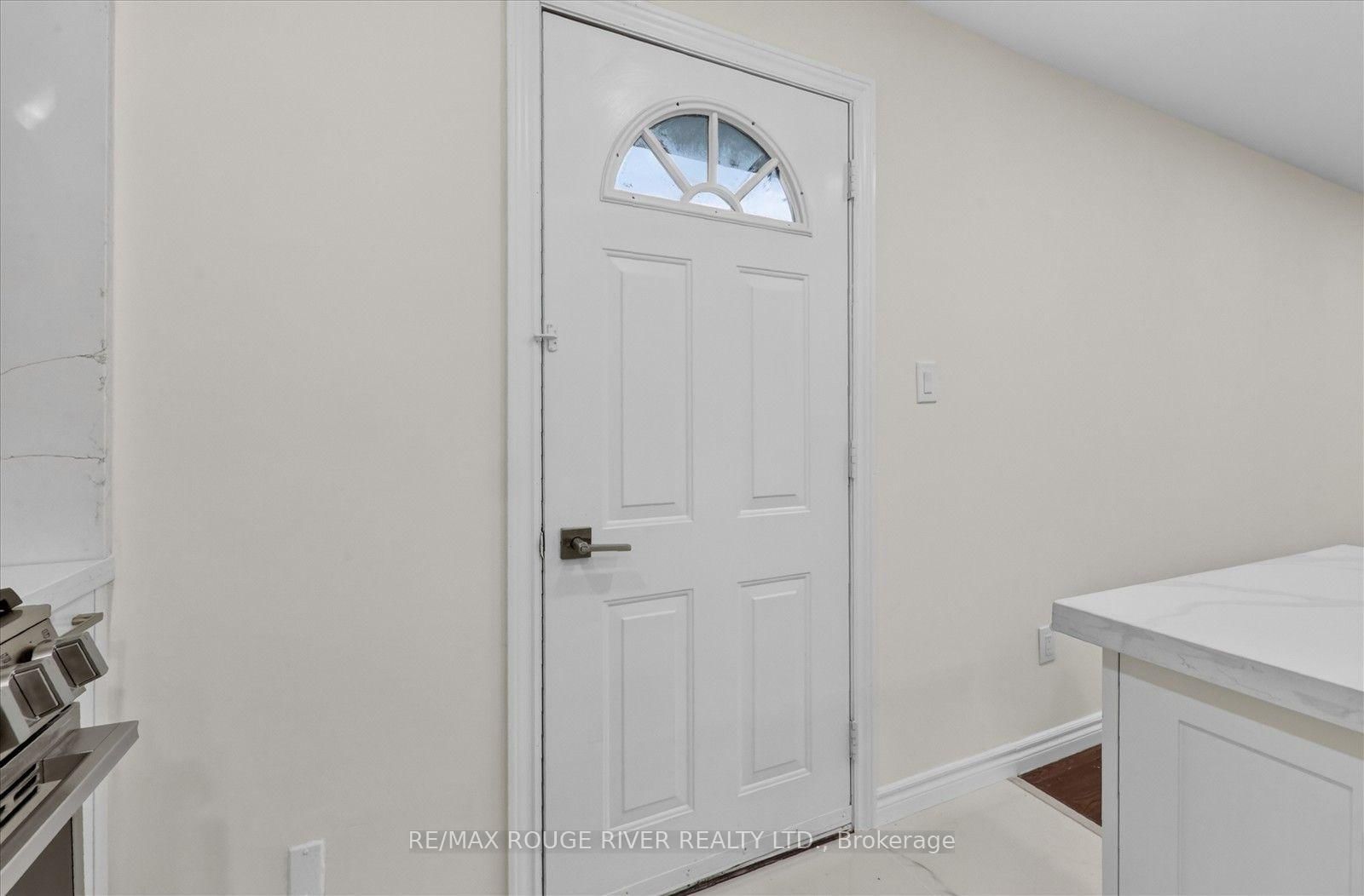 30 Scarboro Avenue • Toronto, ON photo 10