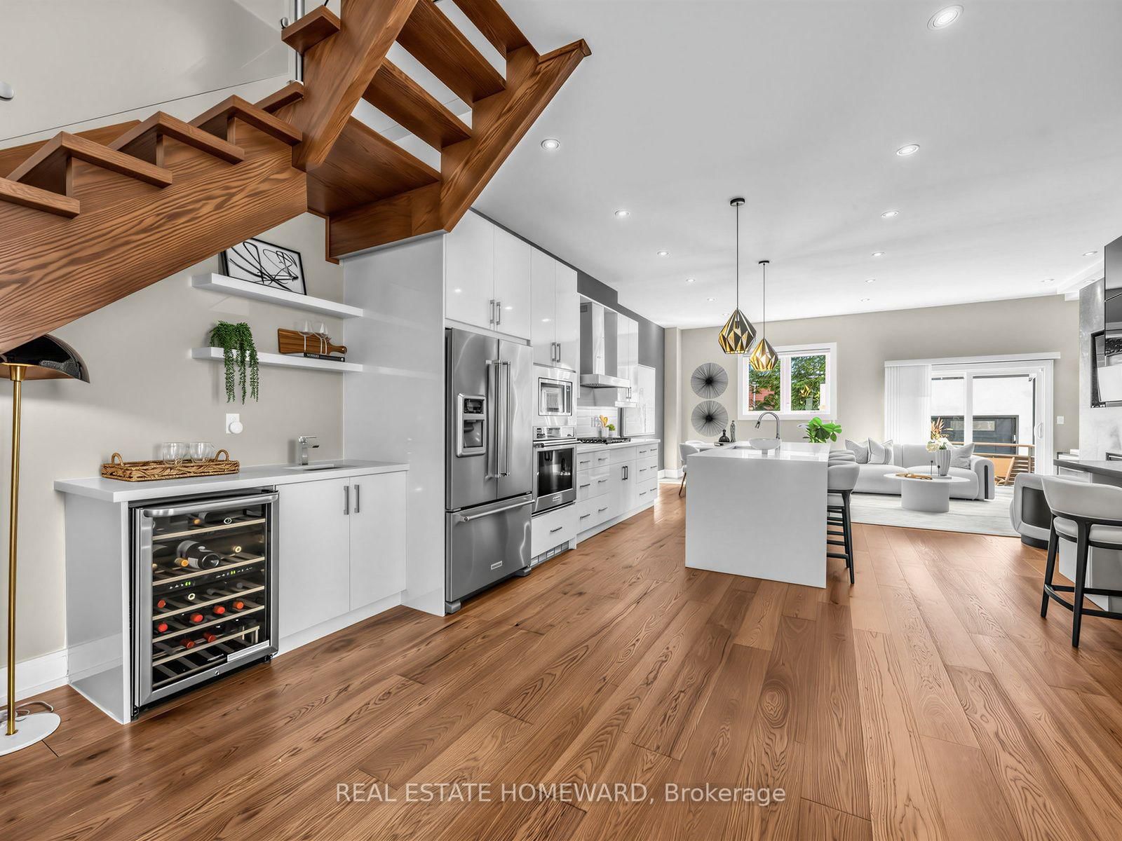 293 Rhodes Avenue • Toronto, ON photo 12