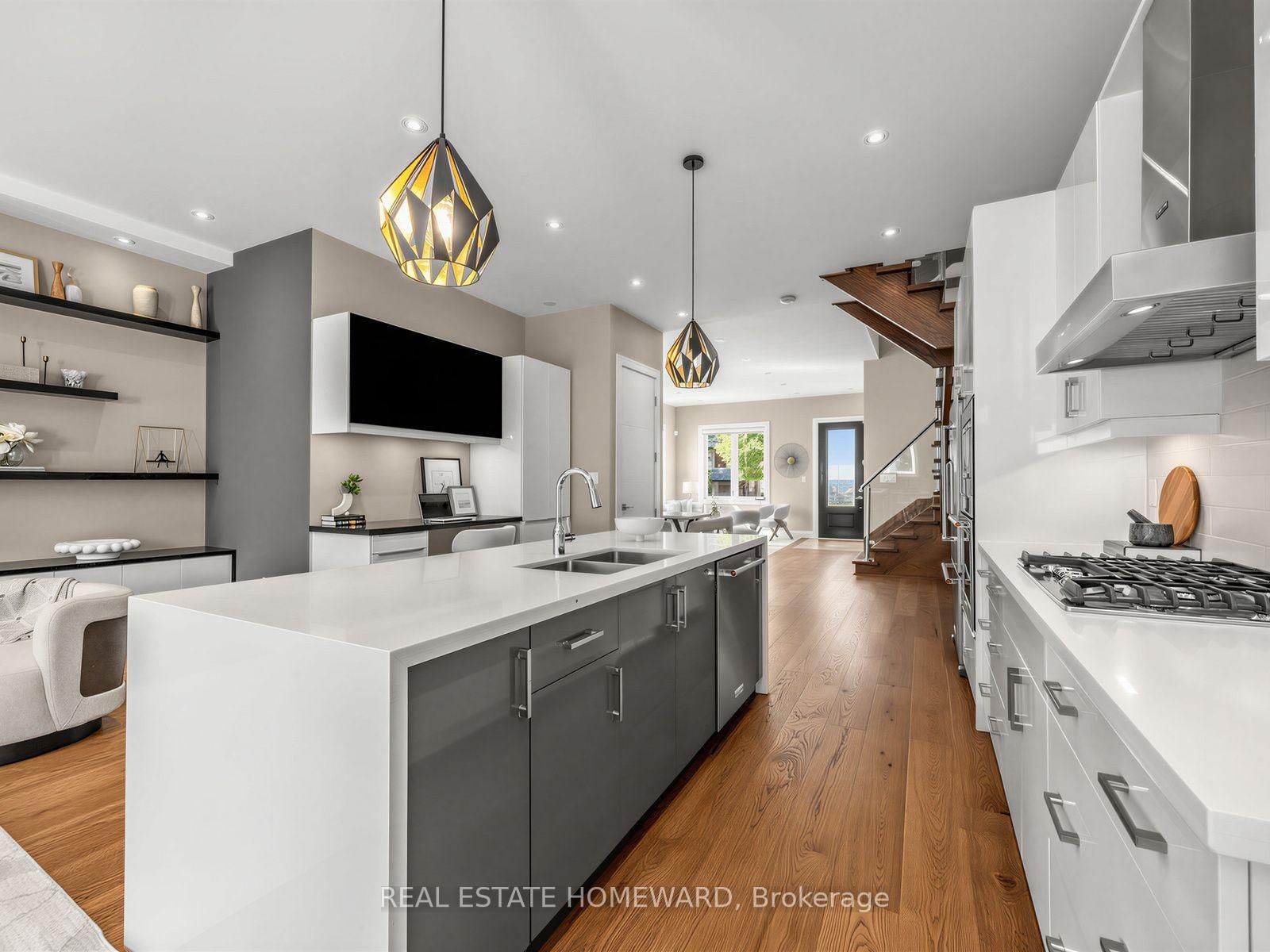 293 Rhodes Avenue • Toronto, ON photo 18