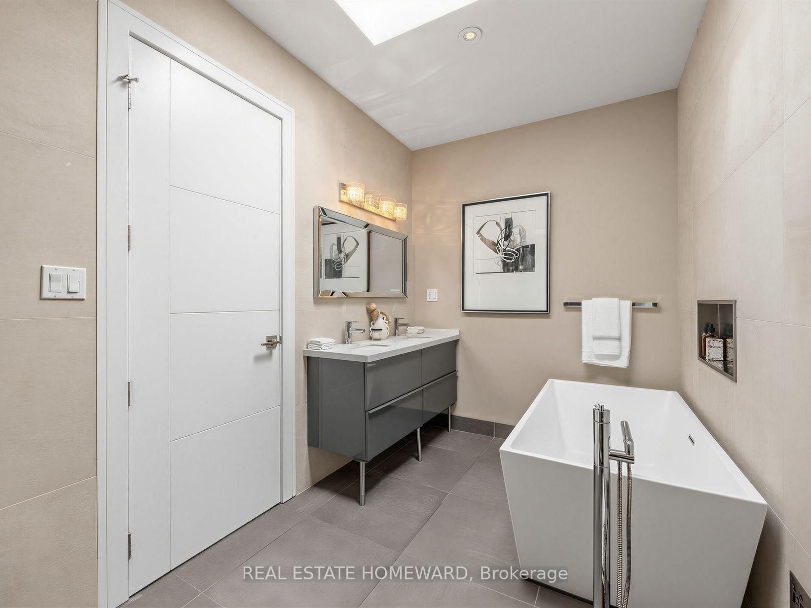 293 Rhodes Avenue • Toronto, ON photo 31