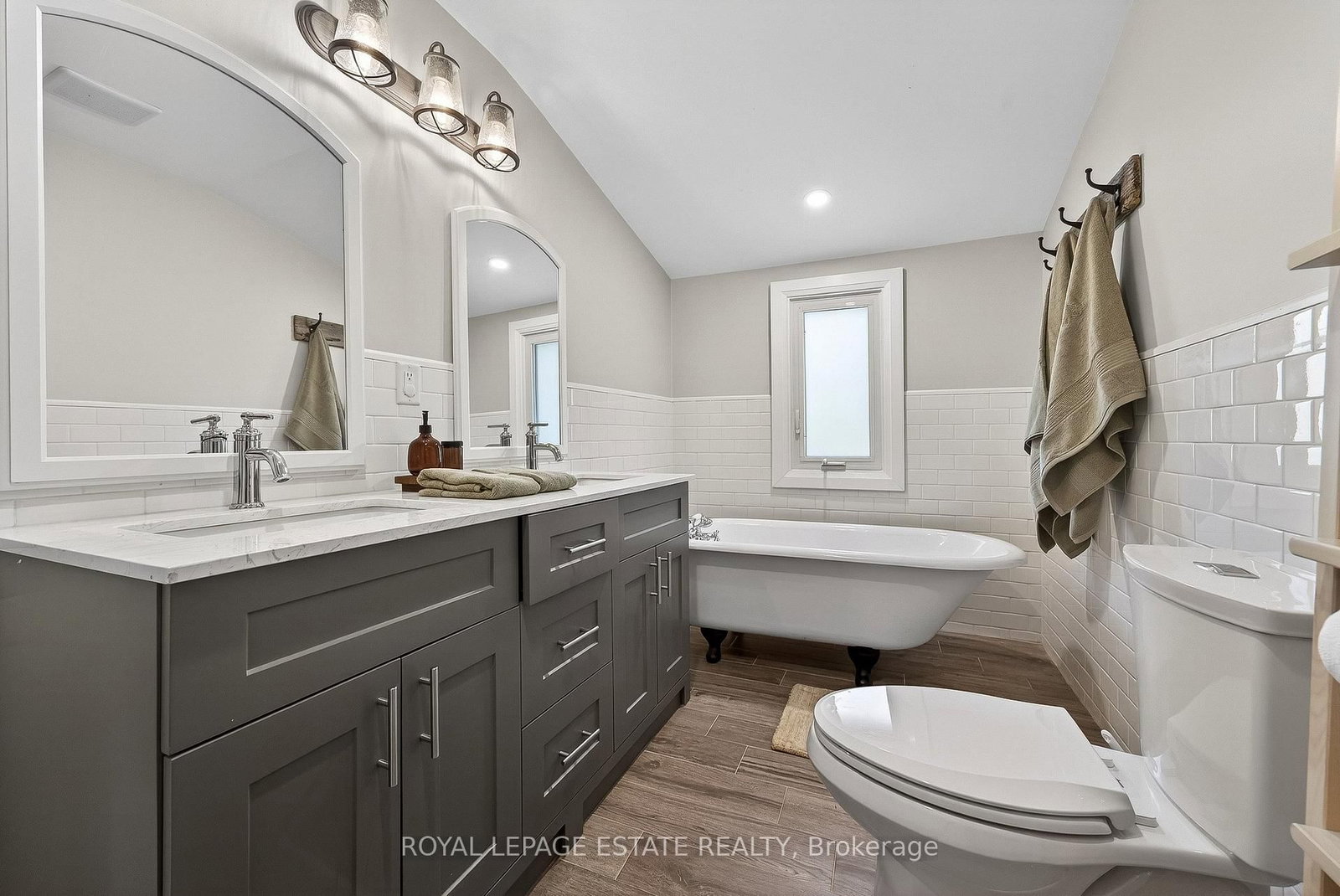 148 Scarboro Crescent • Toronto, ON photo 25