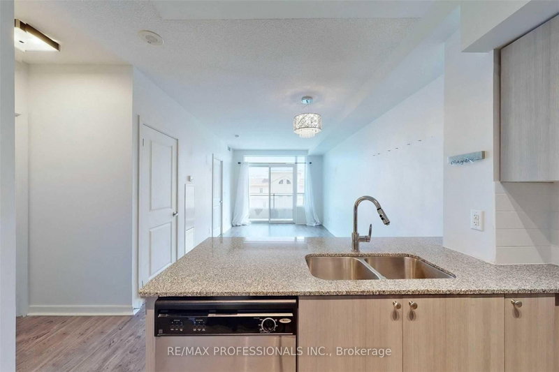 313 - 1235 Bayly Street