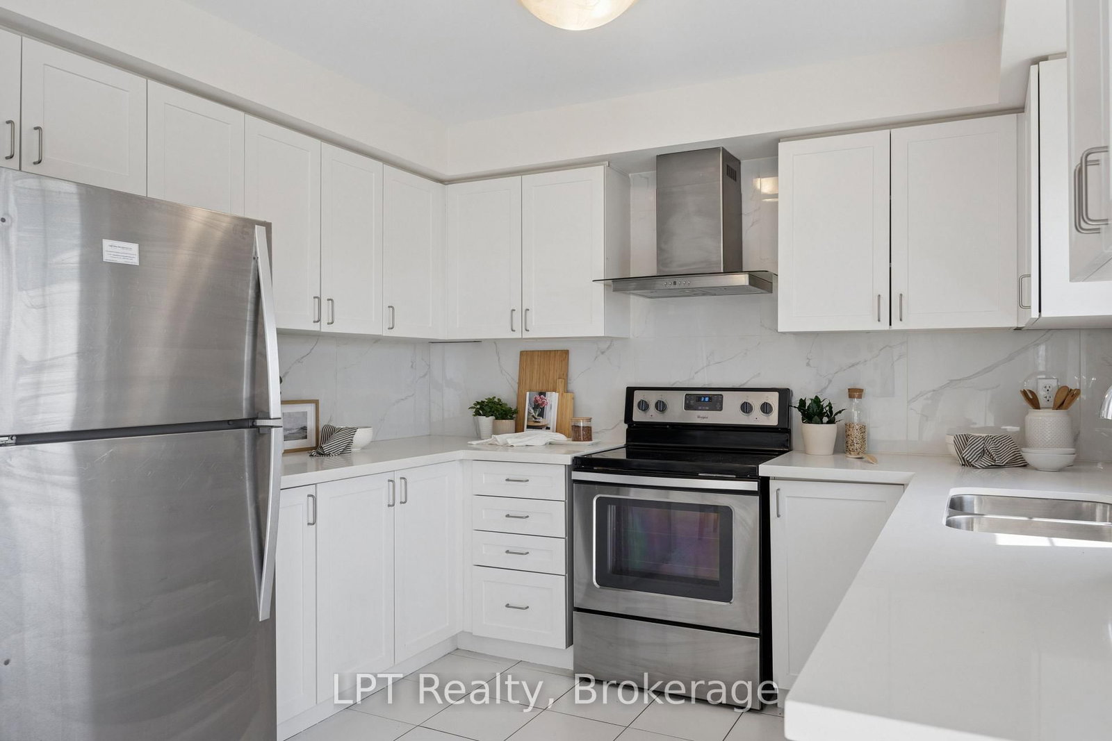 2488 Bromus Path • Oshawa, ON photo 12