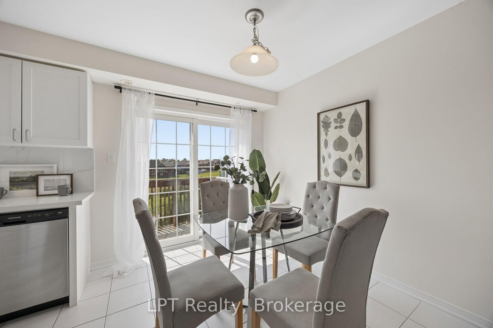 2488 Bromus Path • Oshawa, ON photo 14