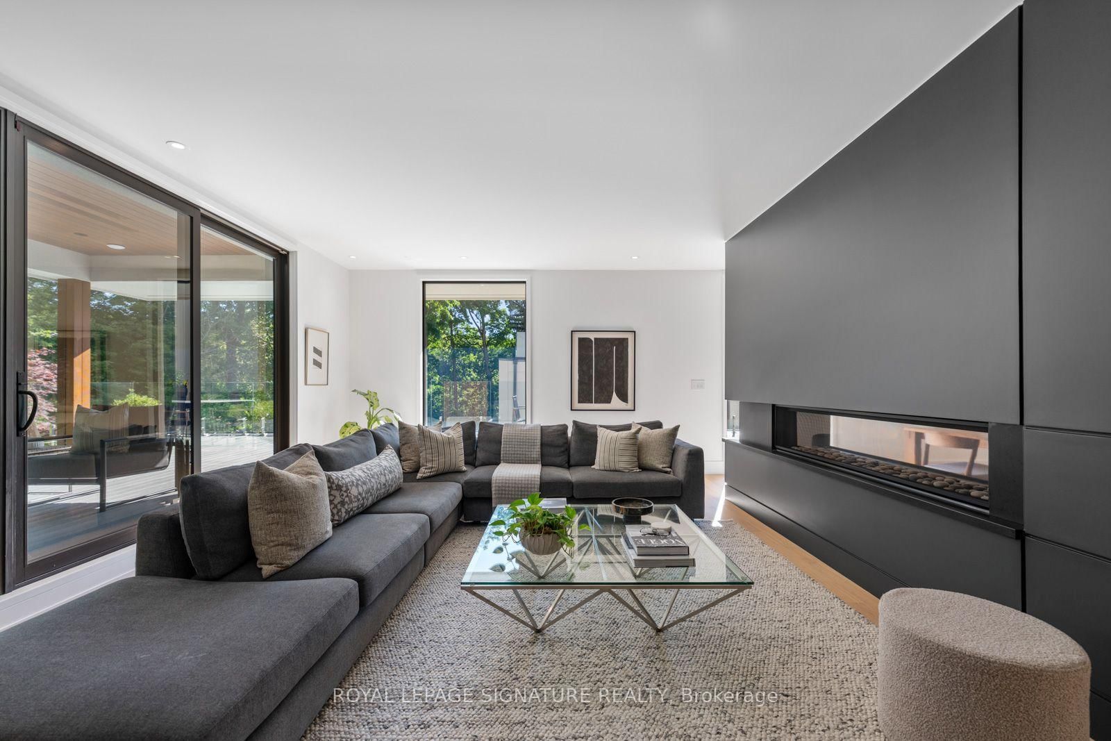 8 Fallingbrook Wood • Toronto, ON photo 22