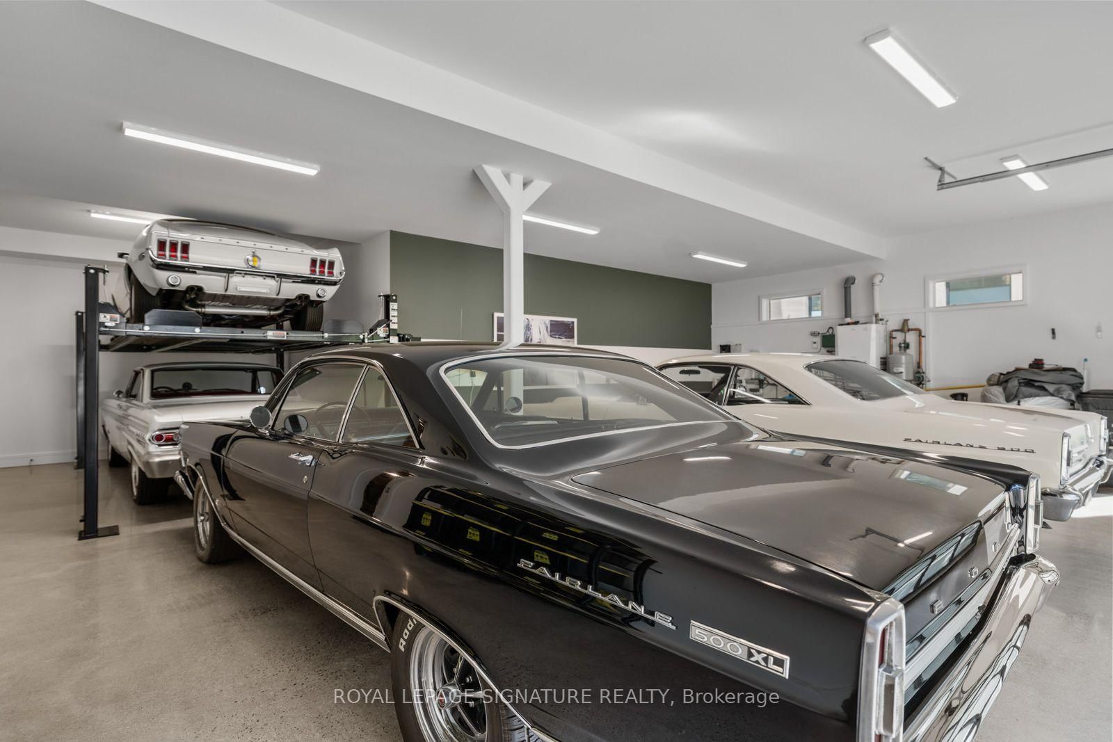 8 Fallingbrook Wood • Toronto, ON photo 49