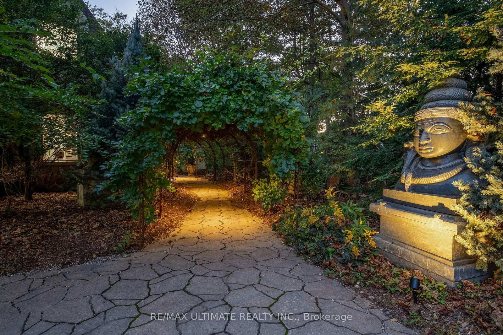 25 Bellehaven Cres, Toronto, view 39