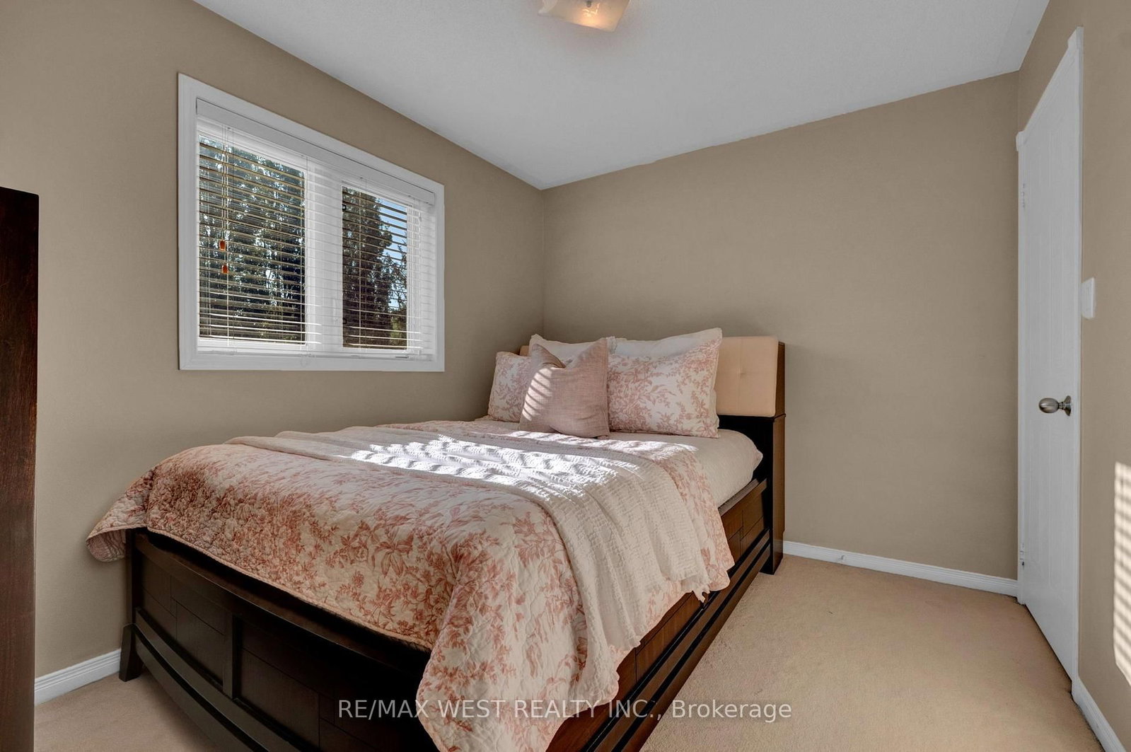 1210 Meath Drive • Oshawa, ON photo 17