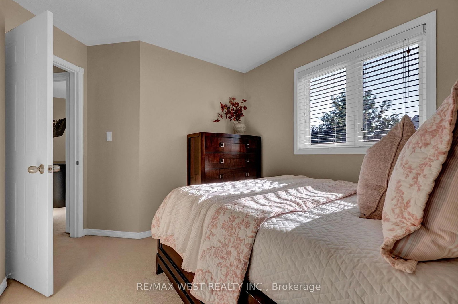 1210 Meath Drive • Oshawa, ON photo 18