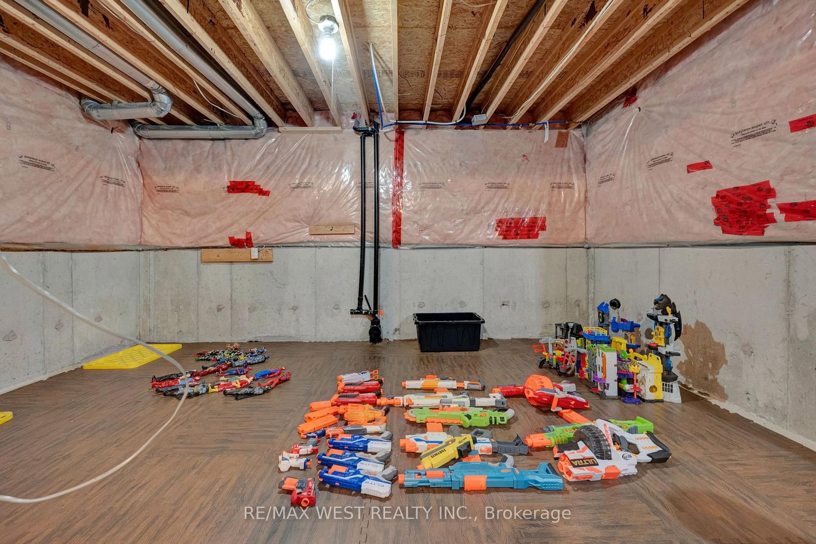 1210 Meath Drive • Oshawa, ON photo 23