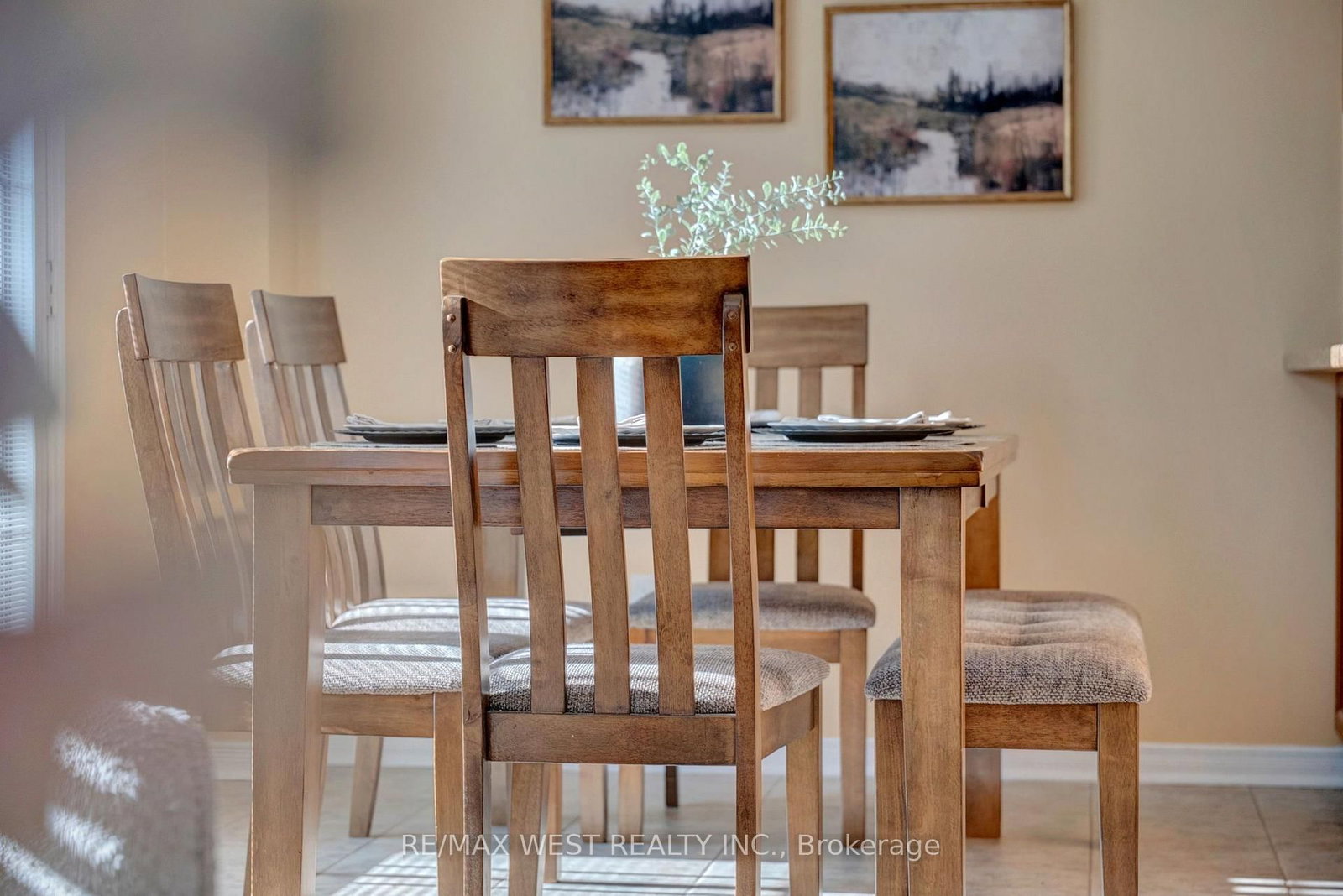 1210 Meath Drive • Oshawa, ON photo 9
