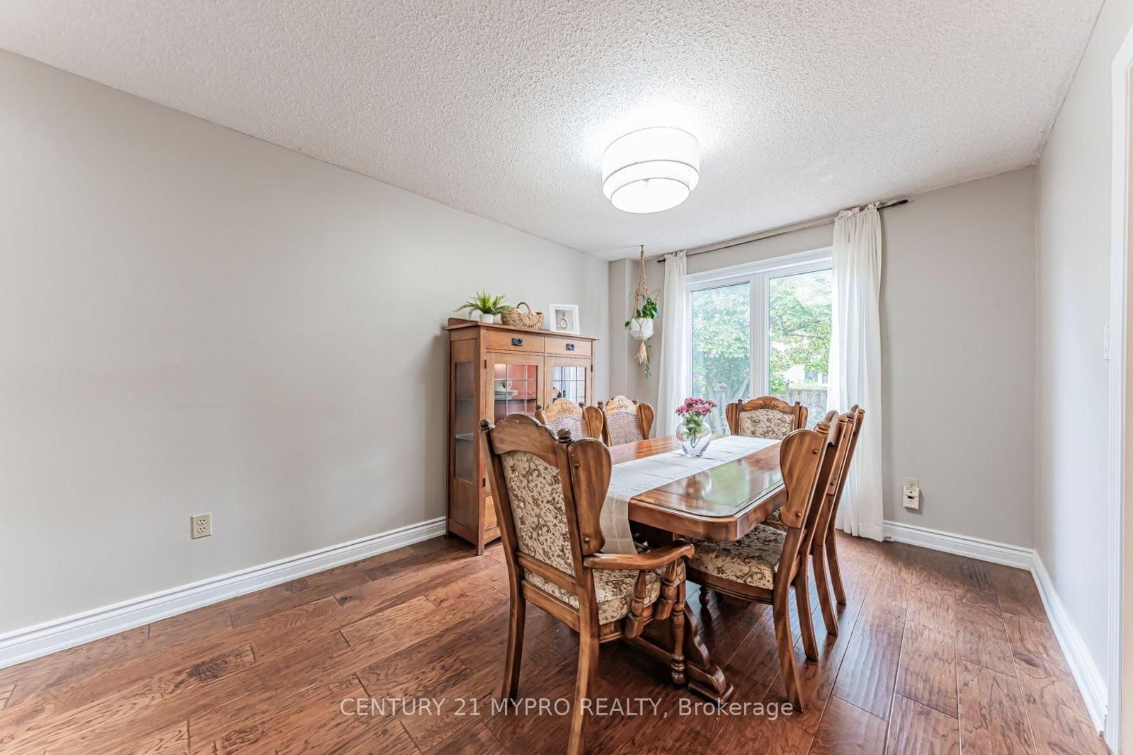 35 Wheeling Drive • Toronto, ON photo 12