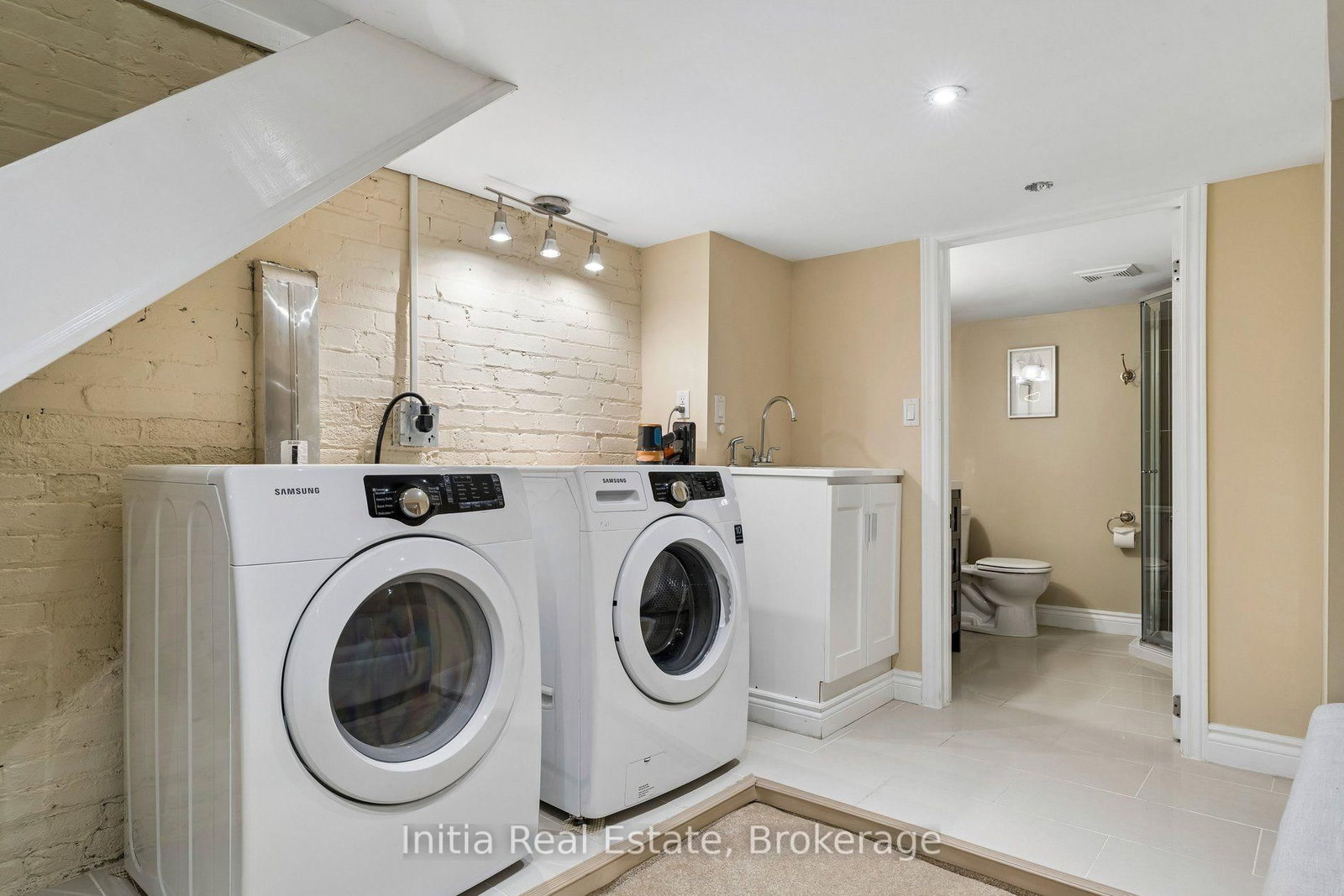 16 Glebemount Avenue • Toronto, ON photo 37
