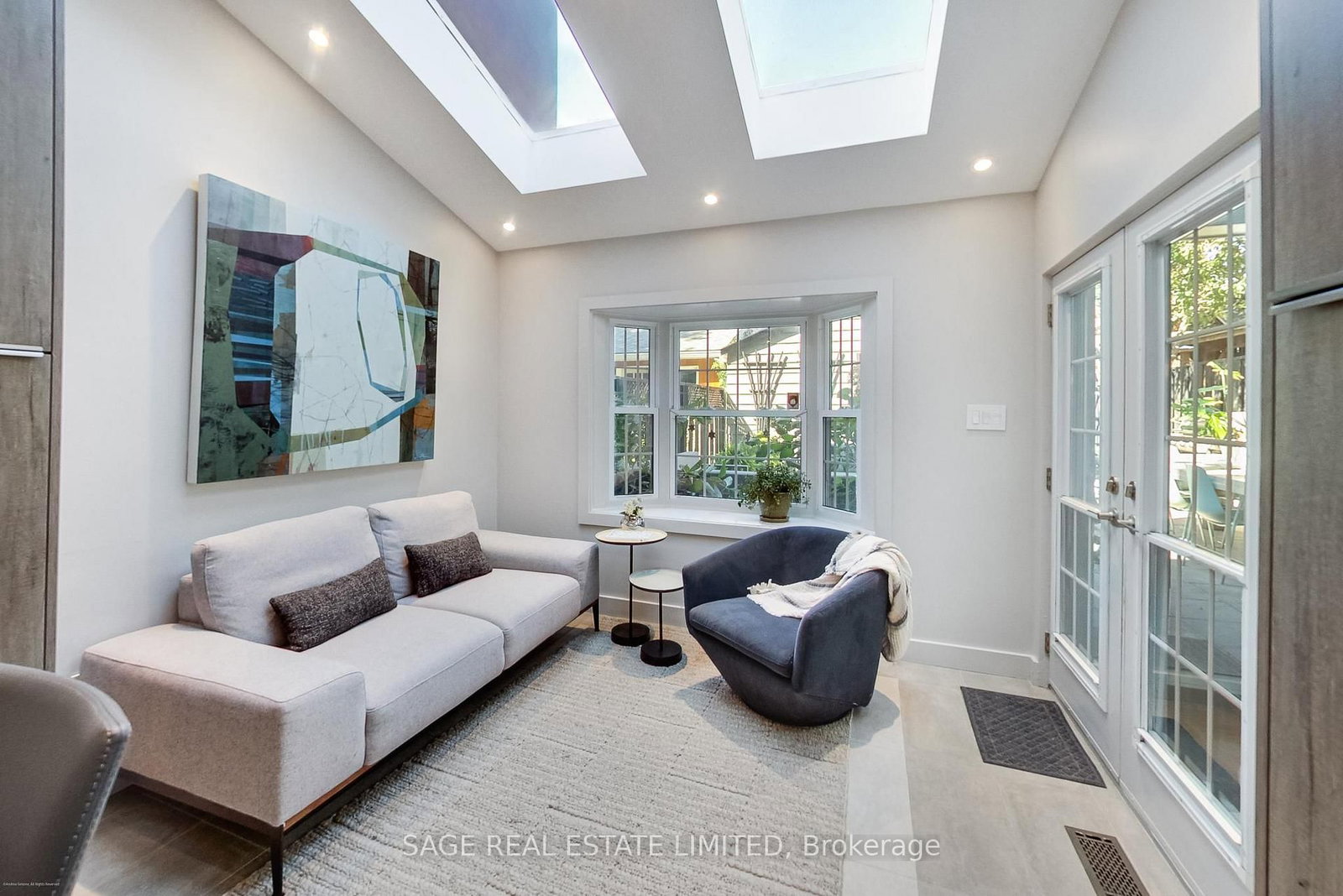 4 Dingwall Avenue • Toronto, ON photo 16