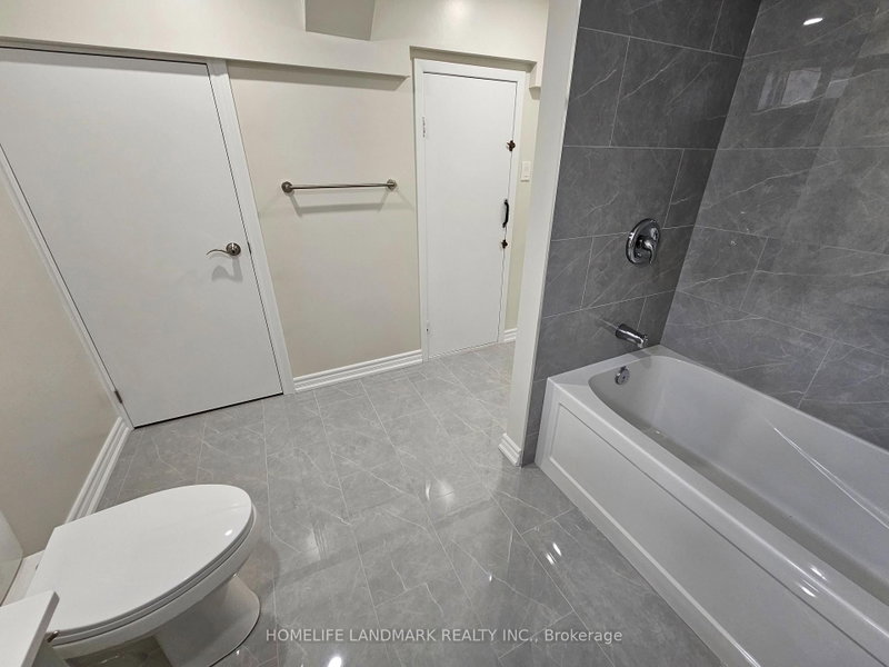 499 Tennyson Crt photo 4