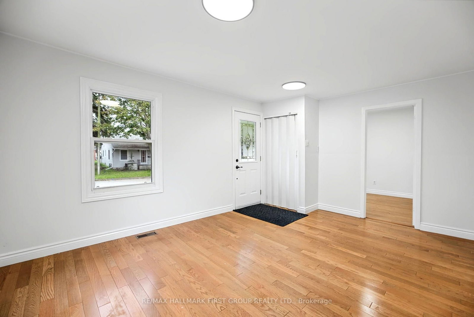 24 George Street • Ajax, ON photo 5