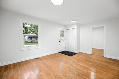 24 George Street • Ajax, ON photo 5
