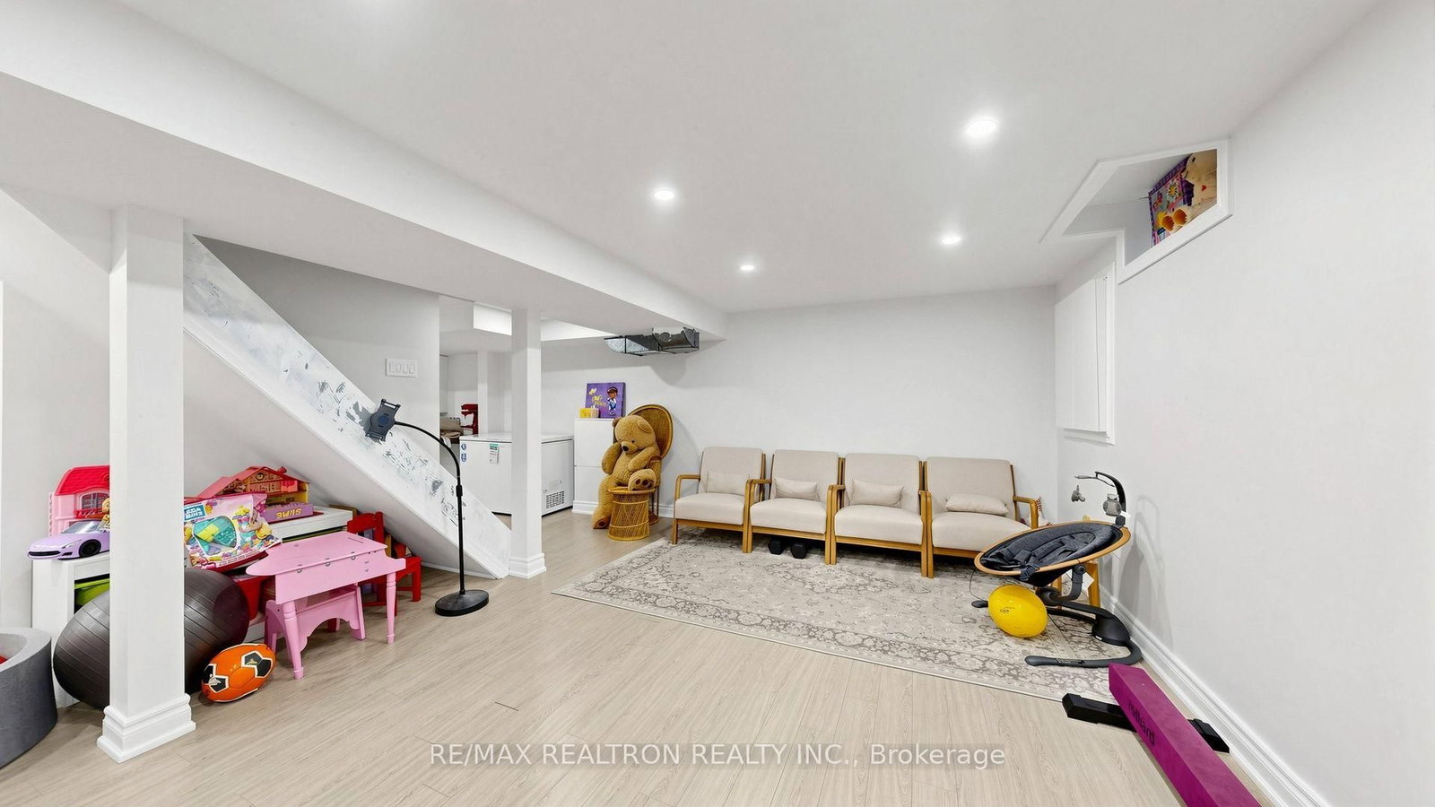 349 Siena Court • Oshawa, ON photo 39