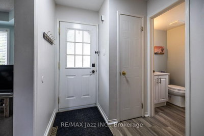 23 Meredith Court • Clarington, ON photo 2
