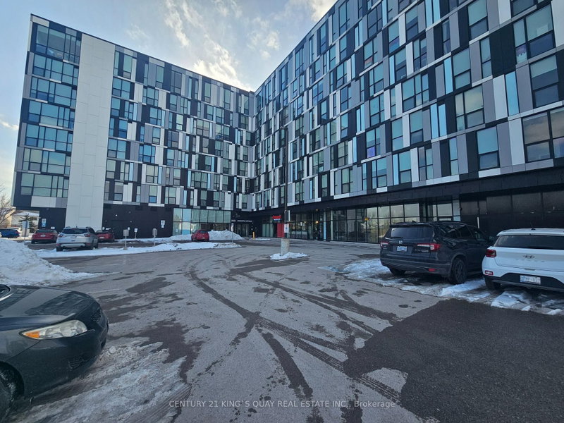 523 - 1900 Simcoe Street N