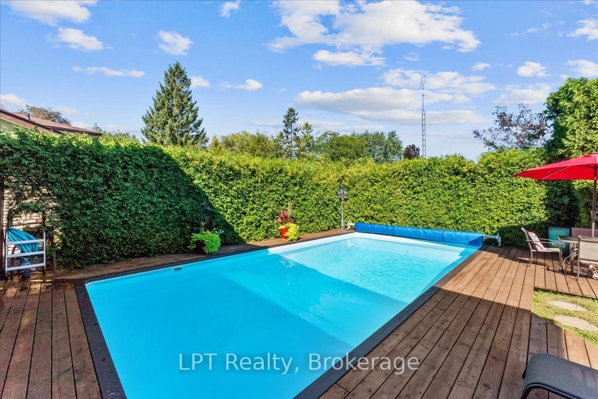 514 Oakwood Avenue • Oshawa, ON photo 45