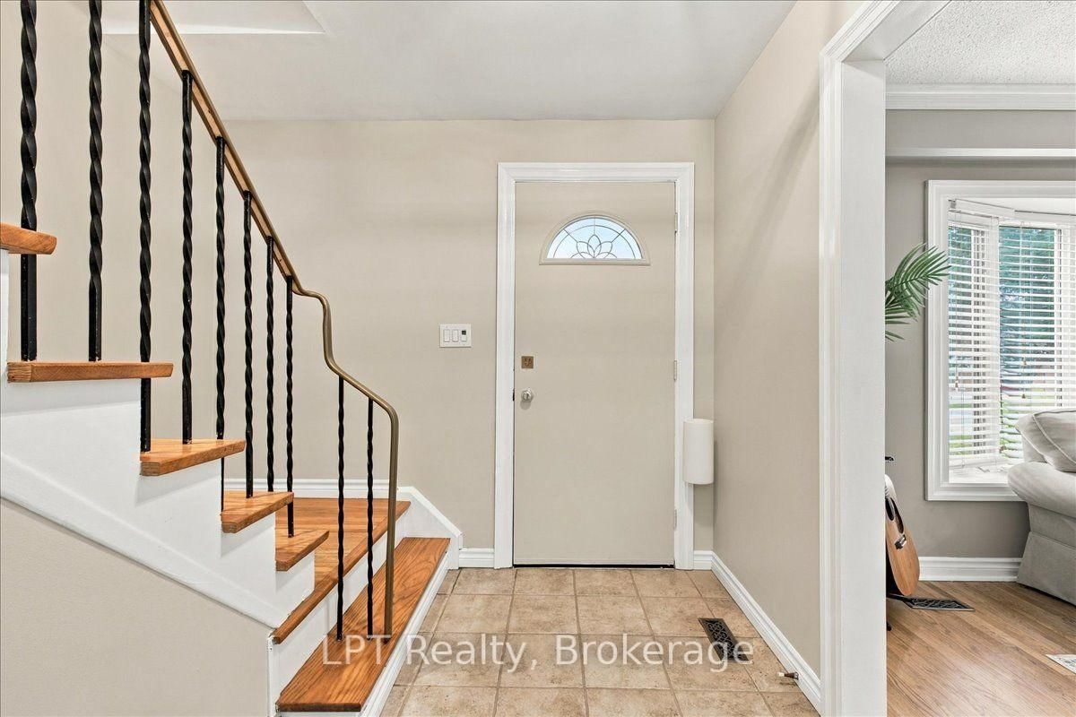 514 Oakwood Avenue • Oshawa, ON photo 5