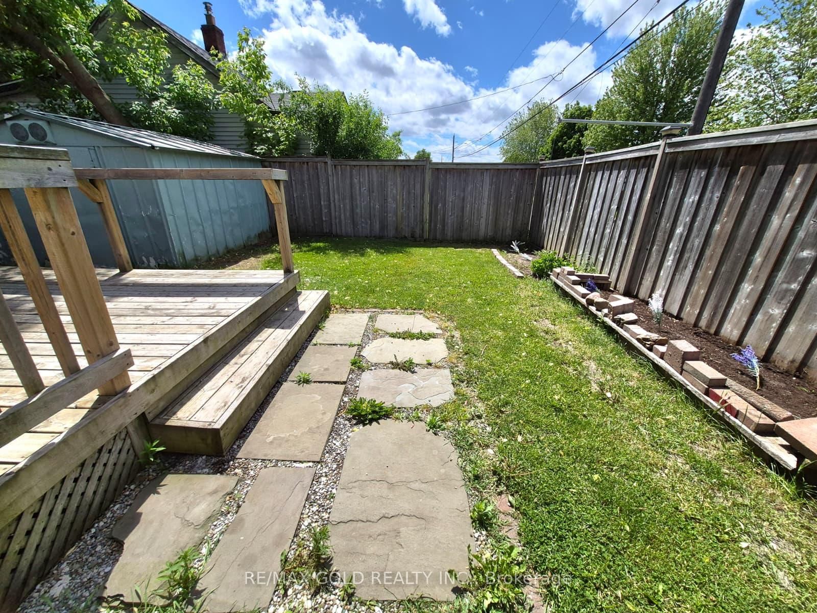 784 Douglas Street • Oshawa, ON photo 40
