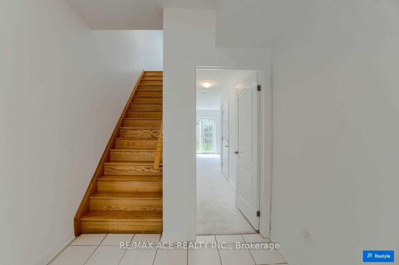 11 Waterstone Way photo 4