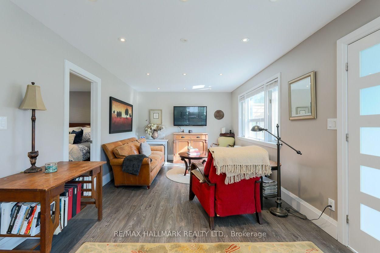 110 Lakeside Avenue • Toronto, ON photo 5
