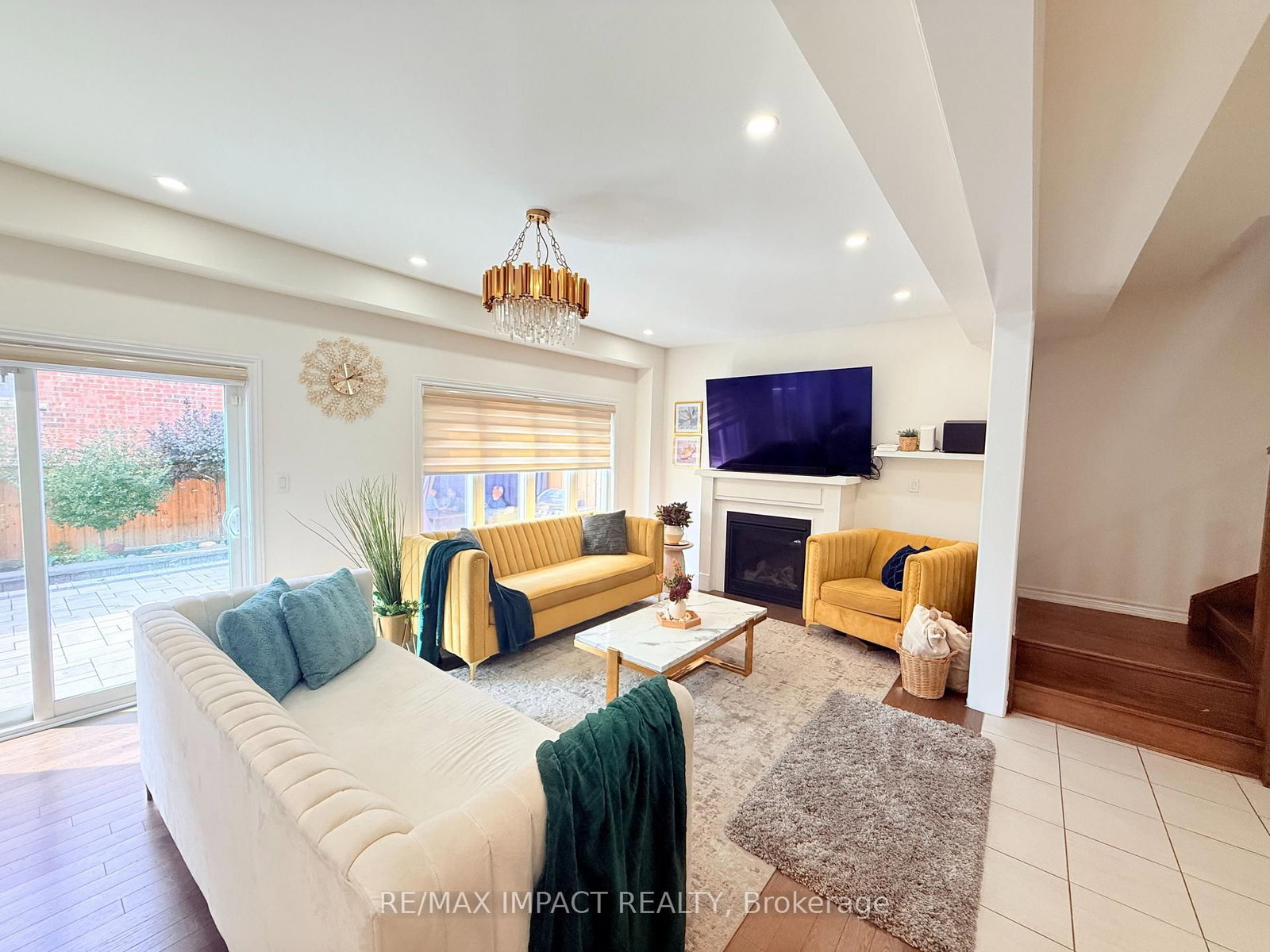 1318 Apollo Street • Oshawa, ON photo 11