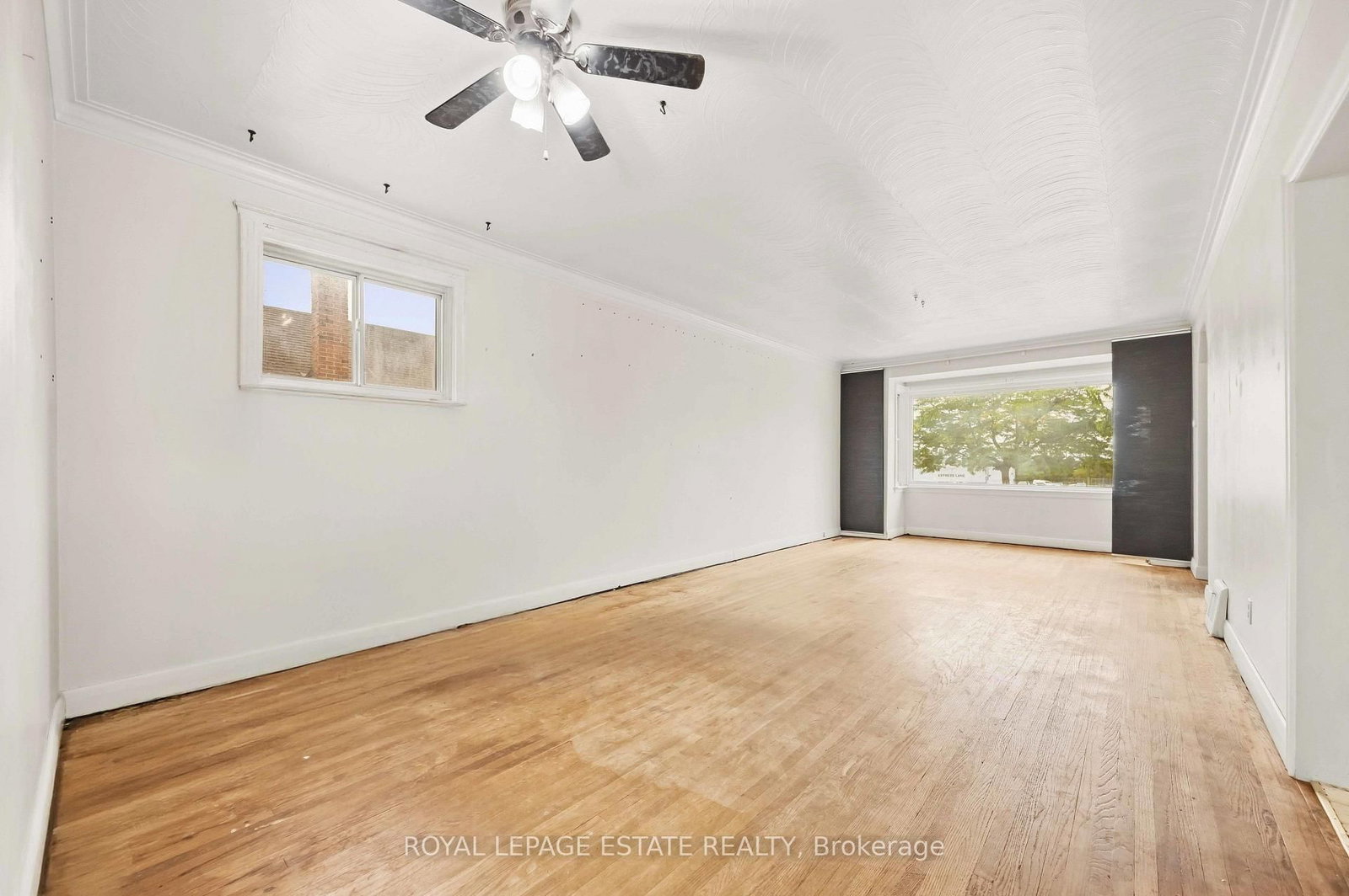 1843 Victoria Park Avenue • Toronto, ON photo 8