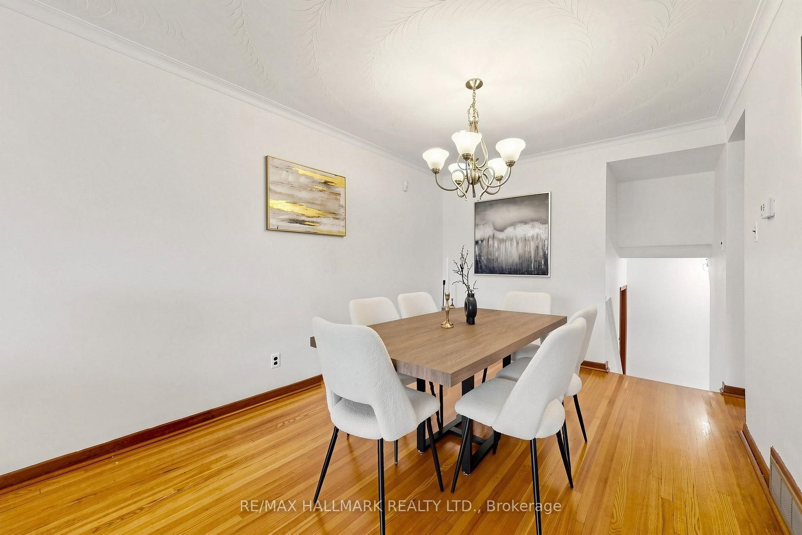 205 Vauxhall Drive • Toronto, ON photo 7