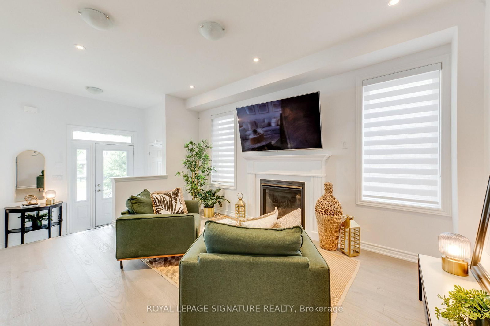 15 Mountainside Crescent • Whitby, ON photo 9