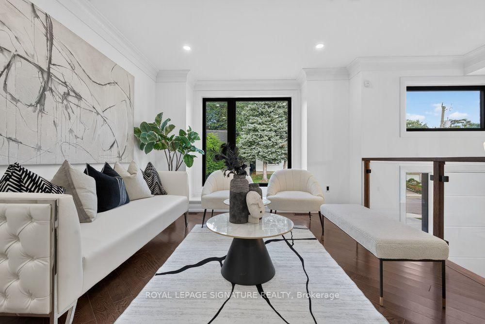 48 B Maybourne Ave Avenue • Toronto, ON photo 7