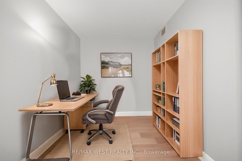 801 - 3650 Kingston Road
