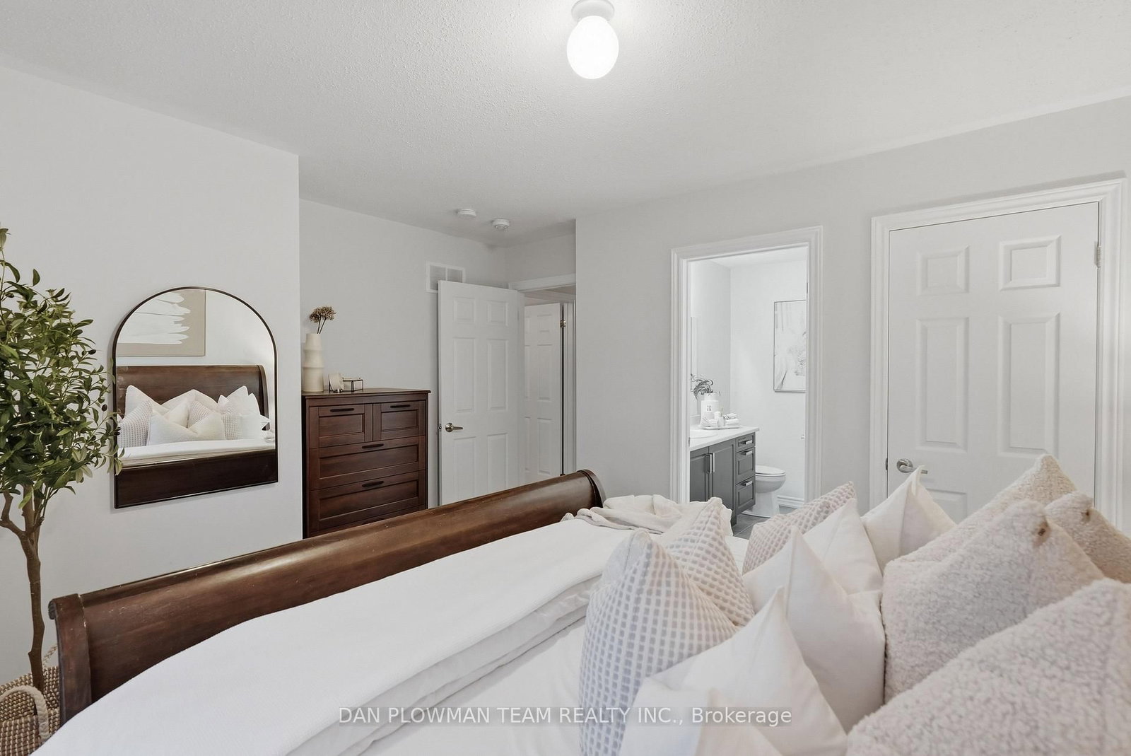 14 Cornerside Way • Whitby, ON photo 28