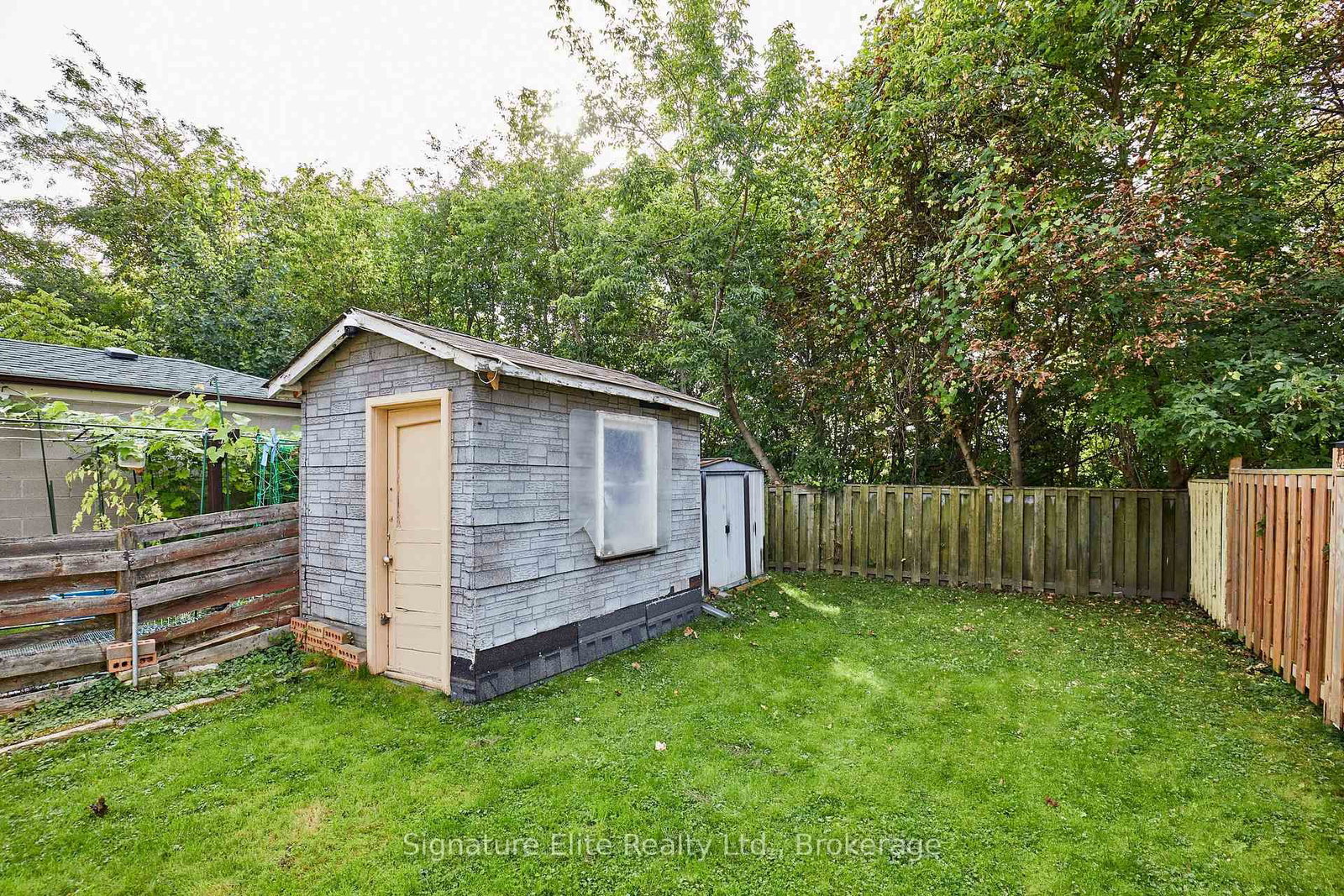 93 Pinegrove Avenue • Toronto, ON photo 45