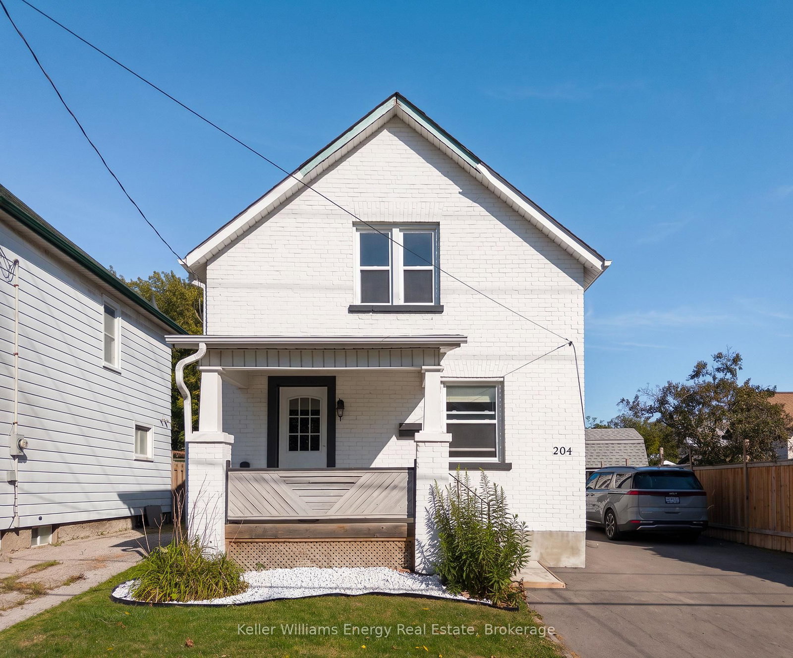 Detached House for lease at 204 Gibb Street, Oshawa, Ontario, L1J 1Y7 - Vanier - MLS: E13817482