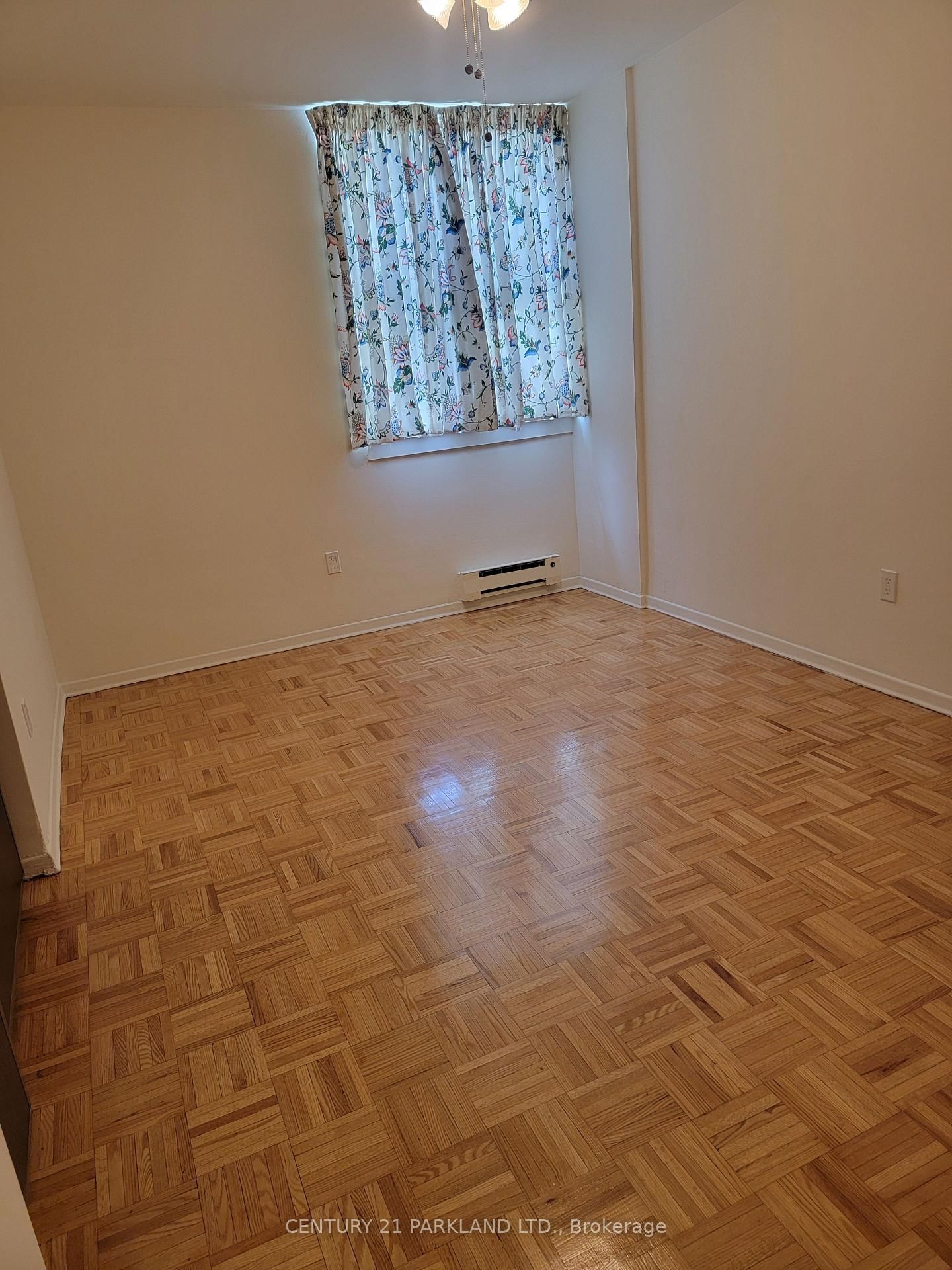 5 Massey Square • ##215 • Toronto, ON photo 23