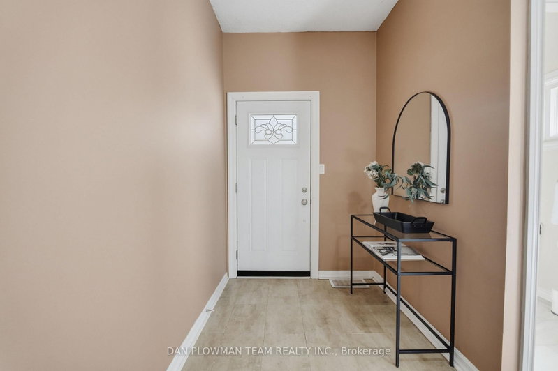 224 Arthur St photo 2