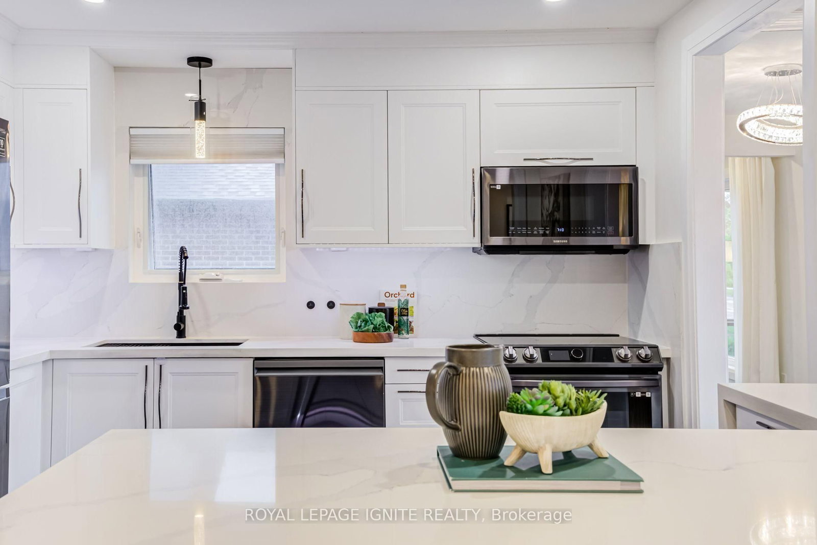585 Grandview Street S • Oshawa, ON photo 30