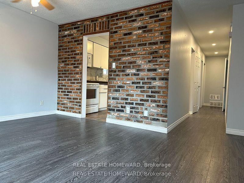 511 Harris Crt photo 5