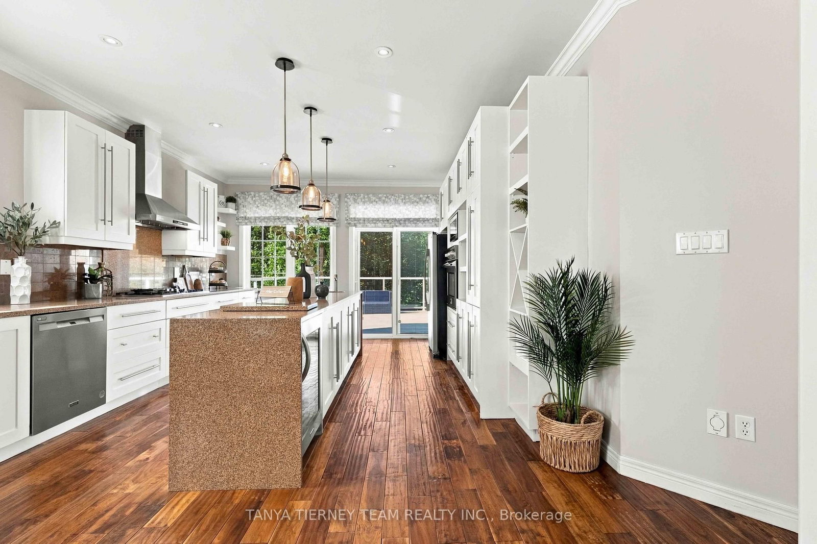 4 Branthaven Court • Whitby, ON photo 17
